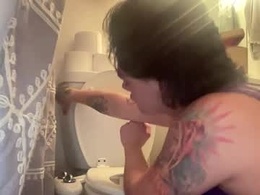 Screen Grab from cucciboi