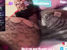 Screen Grab from cum2charmxx