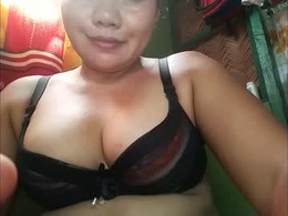 Screen Grab from cum4me_26
