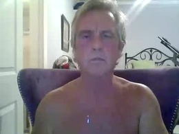 Screen Grab from cumngetit910