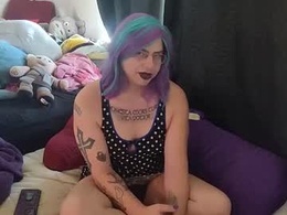 Screen Grab from cumonmer