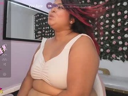 Screen Grab from curvy_beauty_