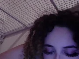 Screen Grab from curvyyus