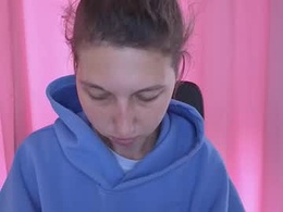 Screen Grab from cuteellii