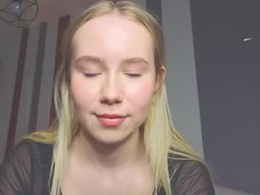 Screen Grab from cuute_angell