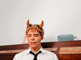 Screen Grab from daark_eros