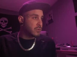 Screen Grab from dabirdfree