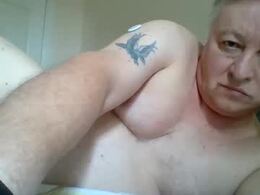 Screen Grab from daddy_fauvette_8
