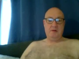 Screen Grab from daddyhere4uall6