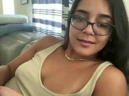 Screen Grab from dafnevalentinax
