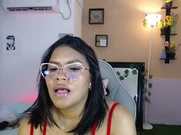 Screen Grab from dakota_rox