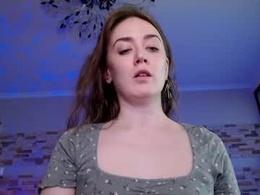 Screen Grab from dalia_peachy