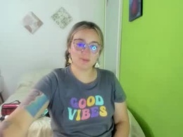 Screen Grab from dalila333