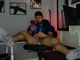 Screen Grab from damian_buck