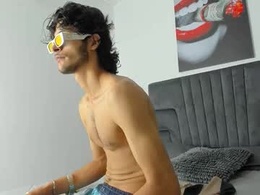 Screen Grab from damian_vadim