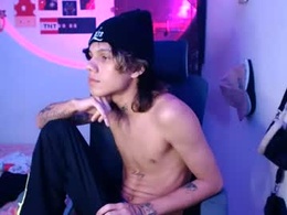 Screen Grab from damnboyy18