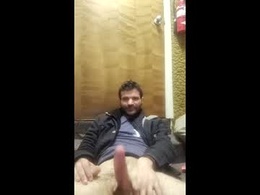 Screen Grab from dapperdown1