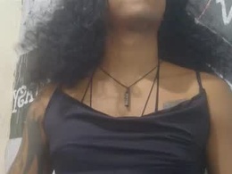Screen Grab from dariana_loves