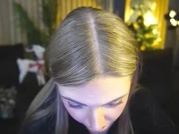 Screen Grab from darklunaaa