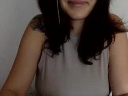 Screen Grab from deedee_9