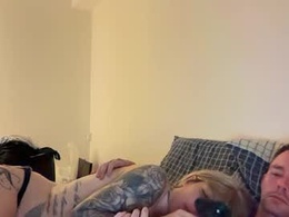 Screen Grab from deepnikkiandchris