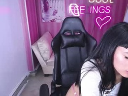 Screen Grab from deisy_b