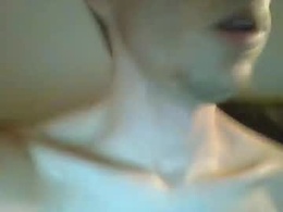 Screen Grab from deni_tenenn