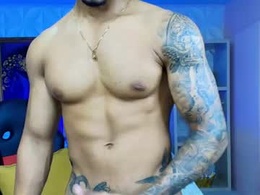 Screen Grab from deymond_lee
