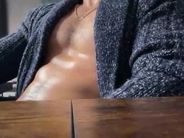 Screen Grab from dezzydee1one