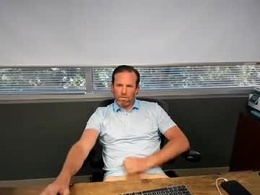 Screen Grab from dfwhungdaddy