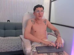Screen Grab from diamondss_1