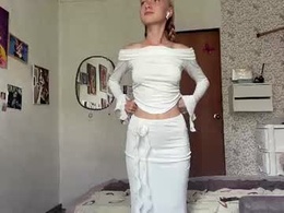Screen Grab from dianafrisky