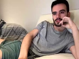 Screen Grab from divan1000