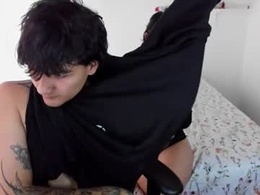 Screen Grab from doll4tao