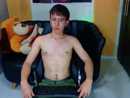 Screen Grab from dominic_carminex