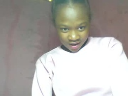 Screen Grab from elinahhot1