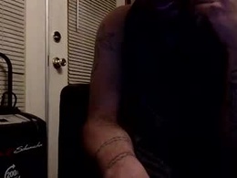 Screen Grab from elisharay95