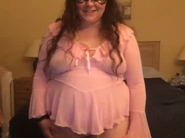 Screen Grab from ellepaisley