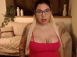 Screen Grab from ellie_myrtes