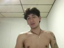 Screen Grab from elliotazert