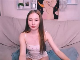 Screen Grab from ellycolins