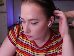 Screen Grab from elsasquirt