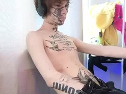 Screen Grab from em0_h0rny