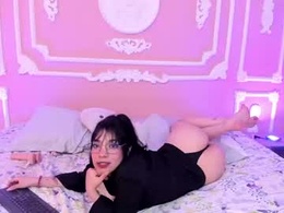 Screen Grab from emalittle