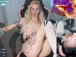 Screen Grab from emiliamoonxxx