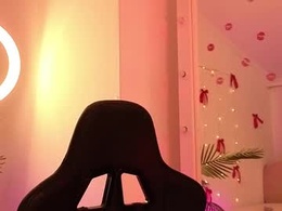 Screen Grab from emillymarc