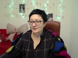 Screen Grab from emilyl0vee