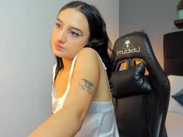 Screen Grab from emma_hiltonn_