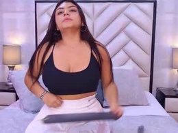 Screen Grab from emmaleems