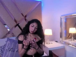 Screen Grab from emmaskinny_